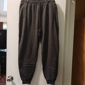 Women's gray sweatpants from Fashion Nova. Size 1X. Brand new with tags.